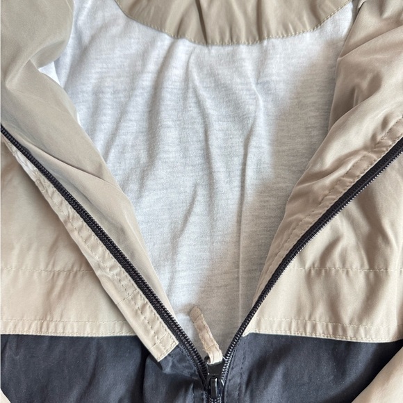 Tan and Black Windbreaker Jacket with Full-Length Zipper - Picture 4 of 8